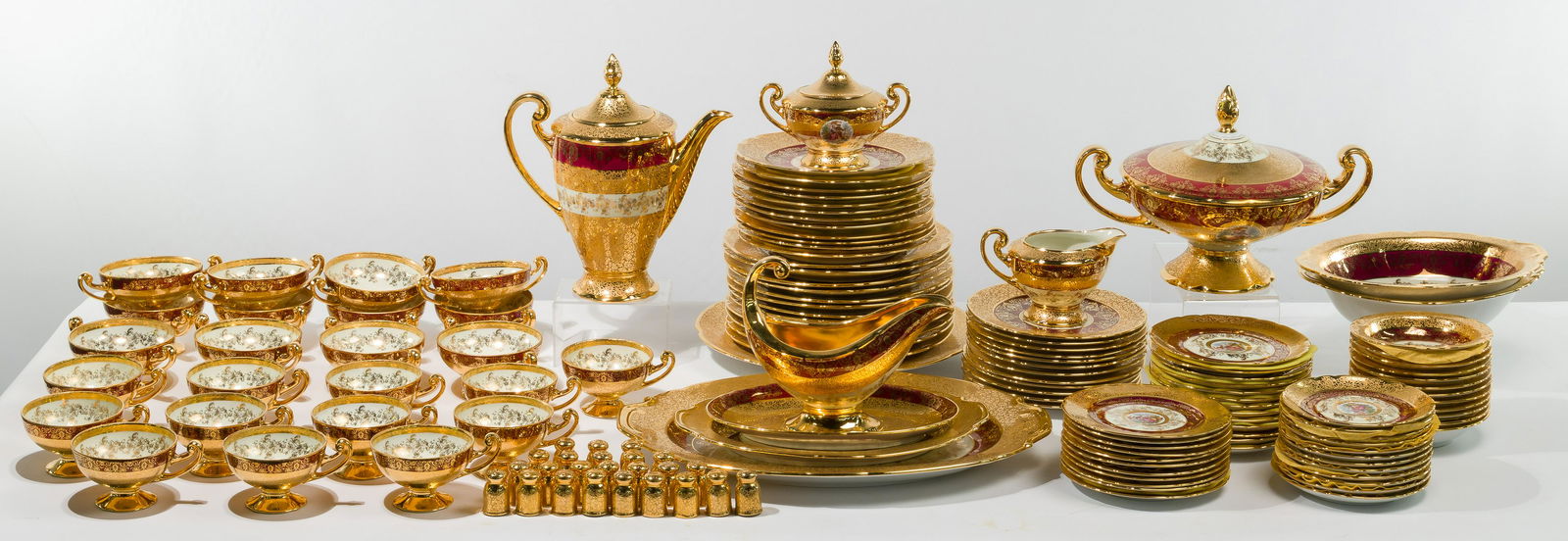 Czechoslovakian Victoria Porcelain Dinner Service: Czechoslovakian Victoria Porcelain Dinner Service (130) pieces including (12) dinner plates, (12) luncheon plates, (12) salad plates, (12) bread and butter plates, (12) footed cream soup bowls, (12) s