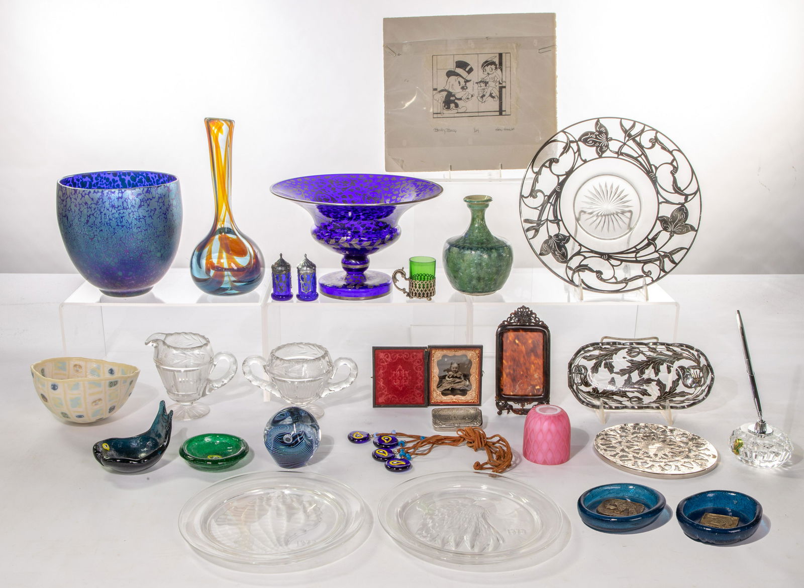 Decorative Object Assortment (1 of 5)
