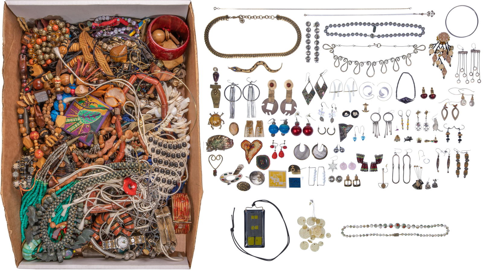 Costume Jewelry Assortment (1 of 6)