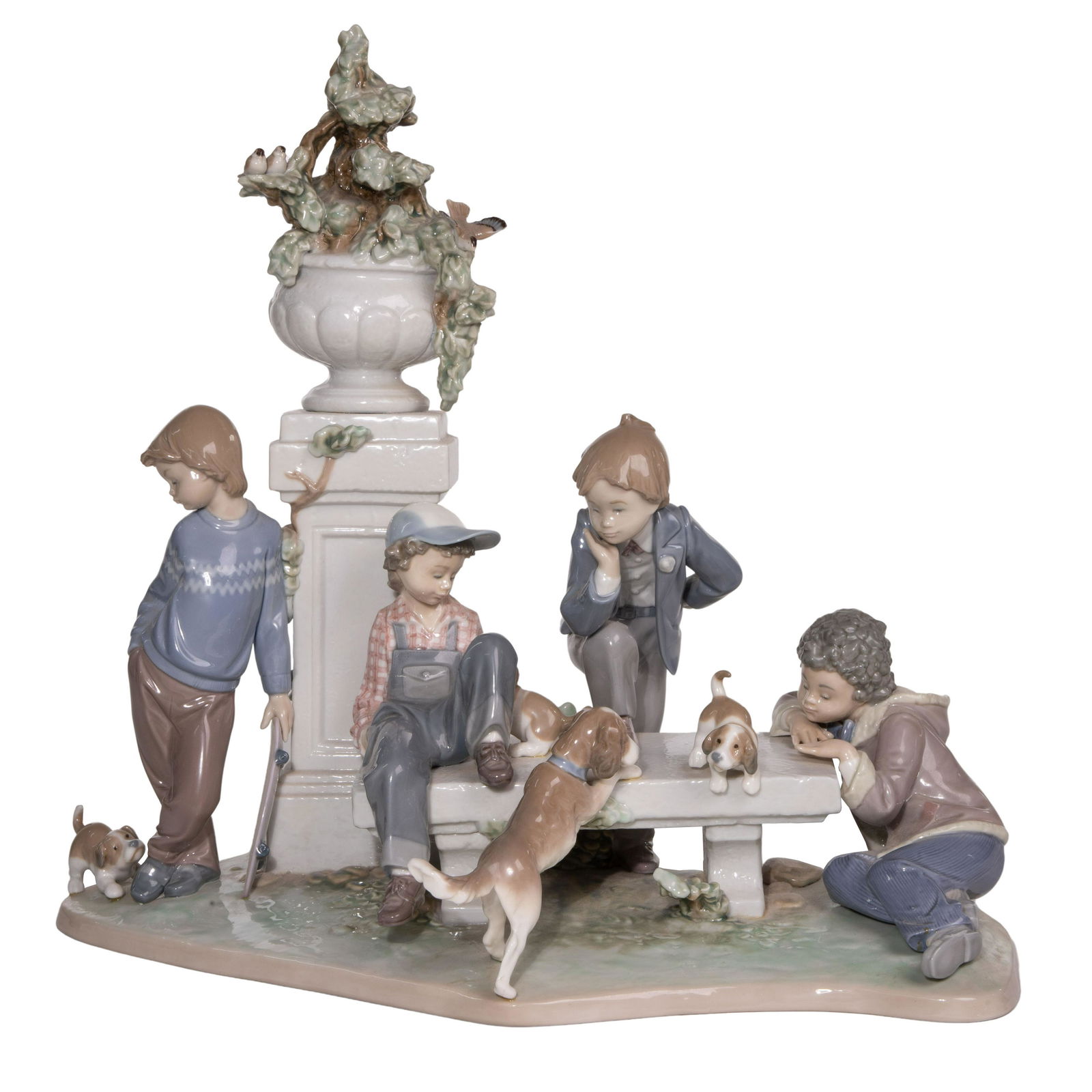 Lladro #5539 'Puppy Dog Tails' Figurine (1 of 6)