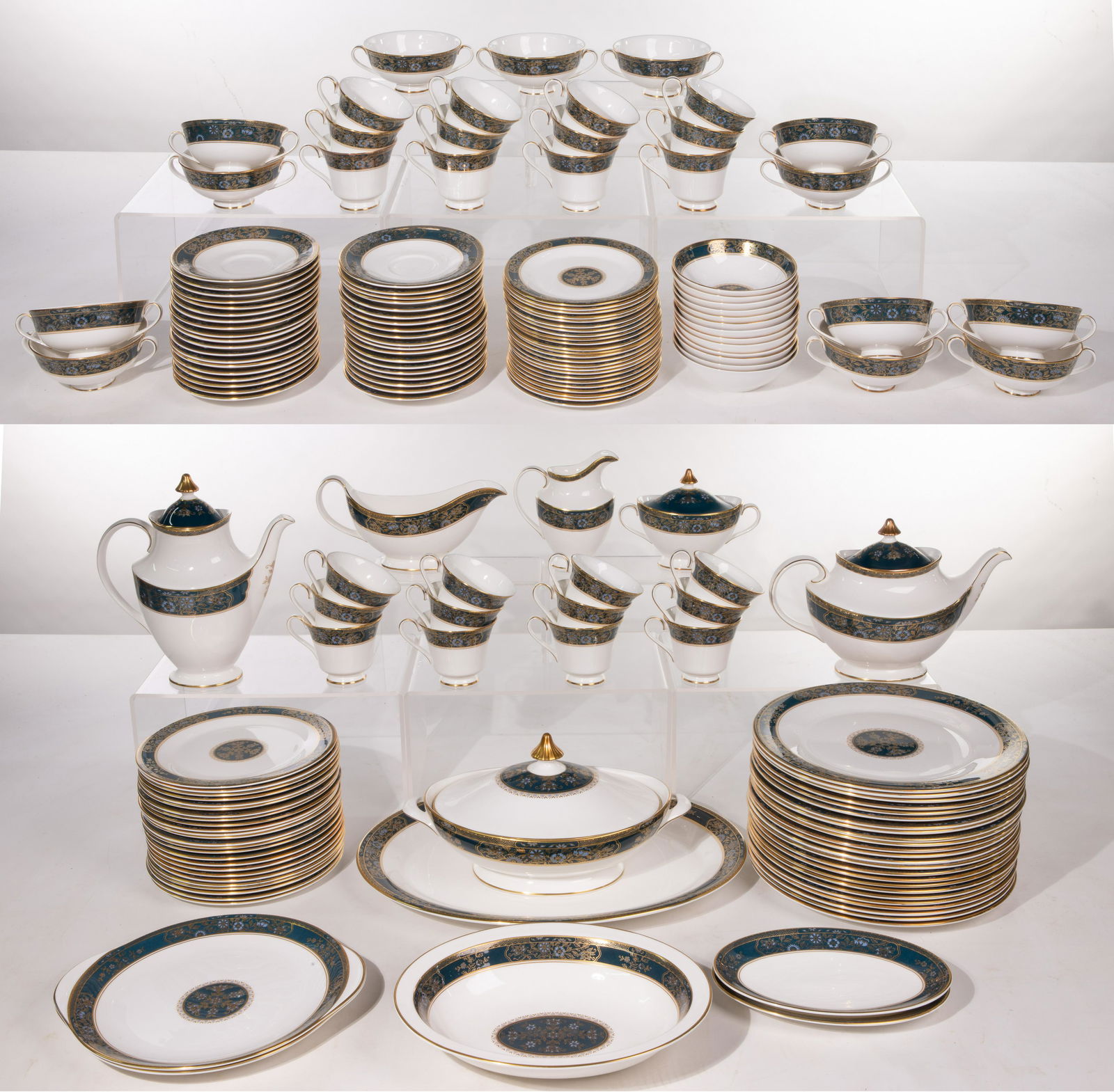 Royal Doulton 'Carlyle' China Service (1 of 3)