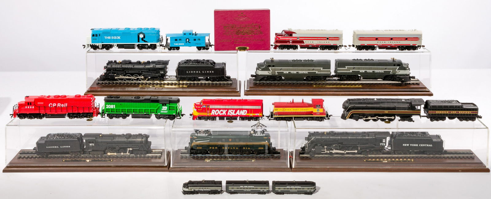 Hallmark Great American Railways HO-Gauge Model Train Assortment (1 of 1)
