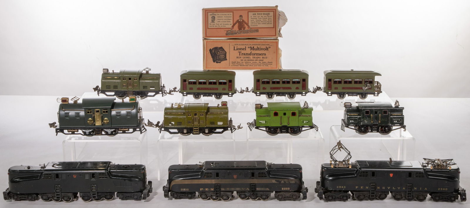 Lionel O-Gauge Model Train Assortment (1 of 8)