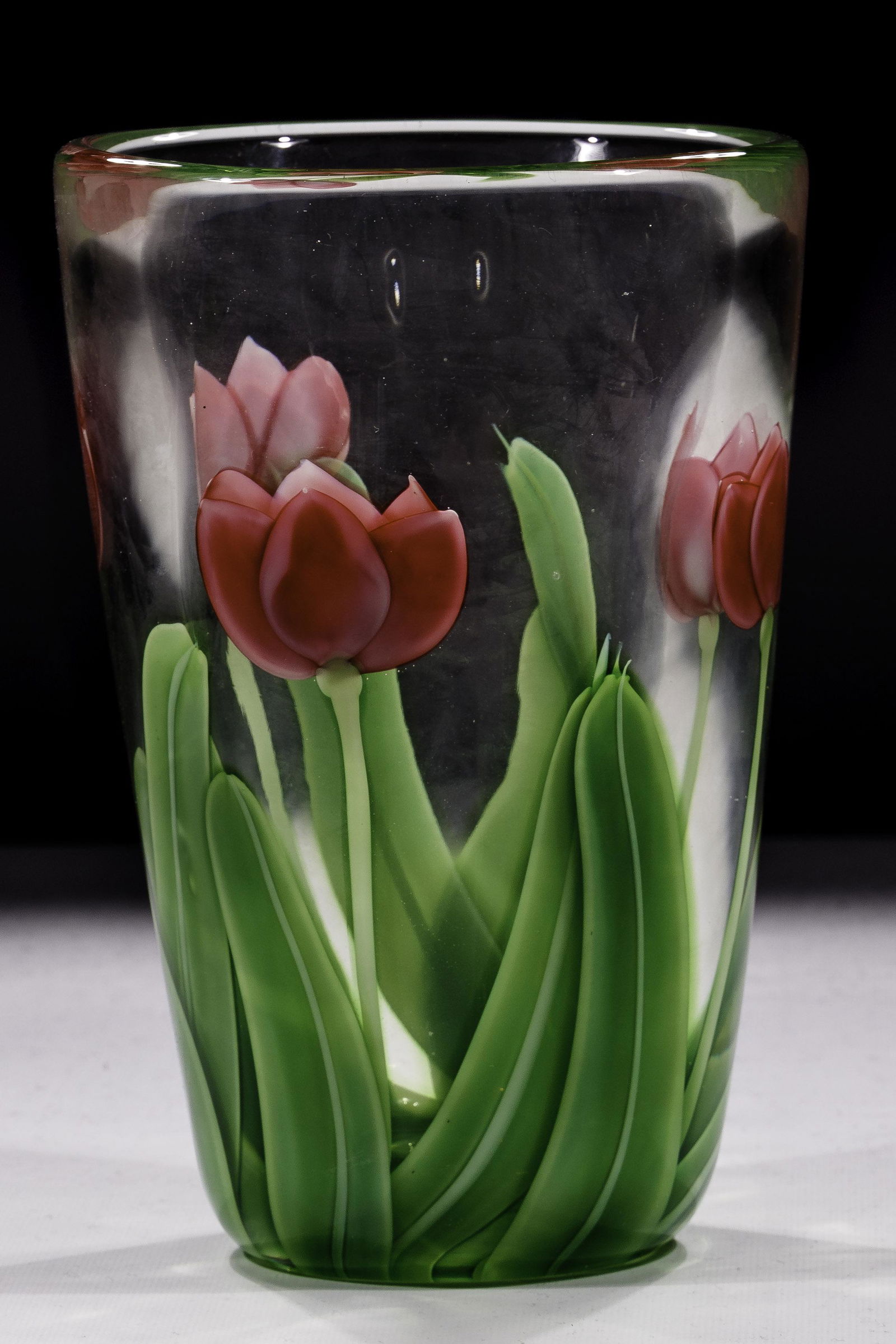 Orient & Flume Art Glass Vase: Orient & Flume Art Glass Vase Signed Sillau #1190Q90F0557P on underside, having pink tulip motif Property from: an Estate, Baraboo, Wisconsin Height: 9 1/2 inches, Diameter: 6 1/4 inches Condition: Go