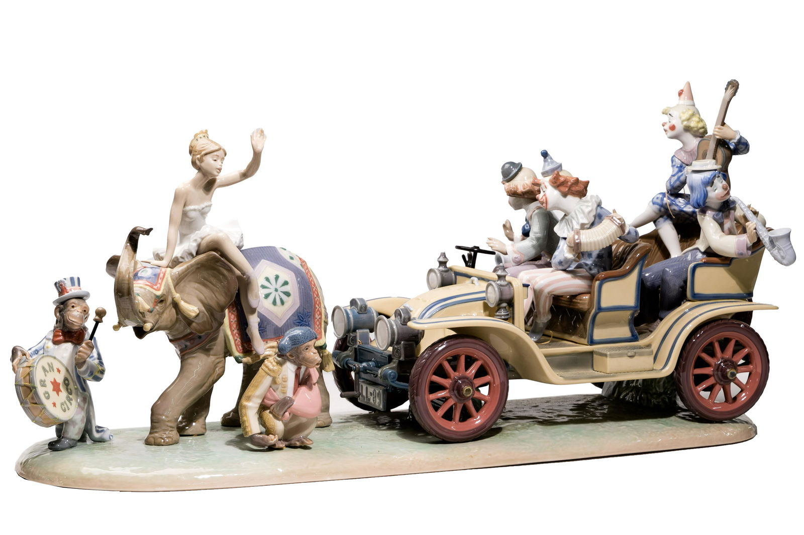 Lladro #1609 'Llega El Circo' Figurine (1 of 4)