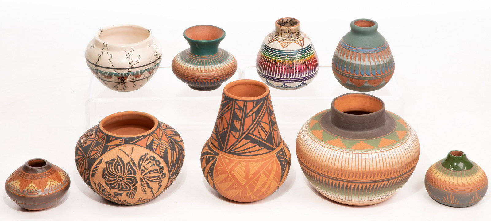 Southwestern American Indian Pottery Assortment (1 of 5)