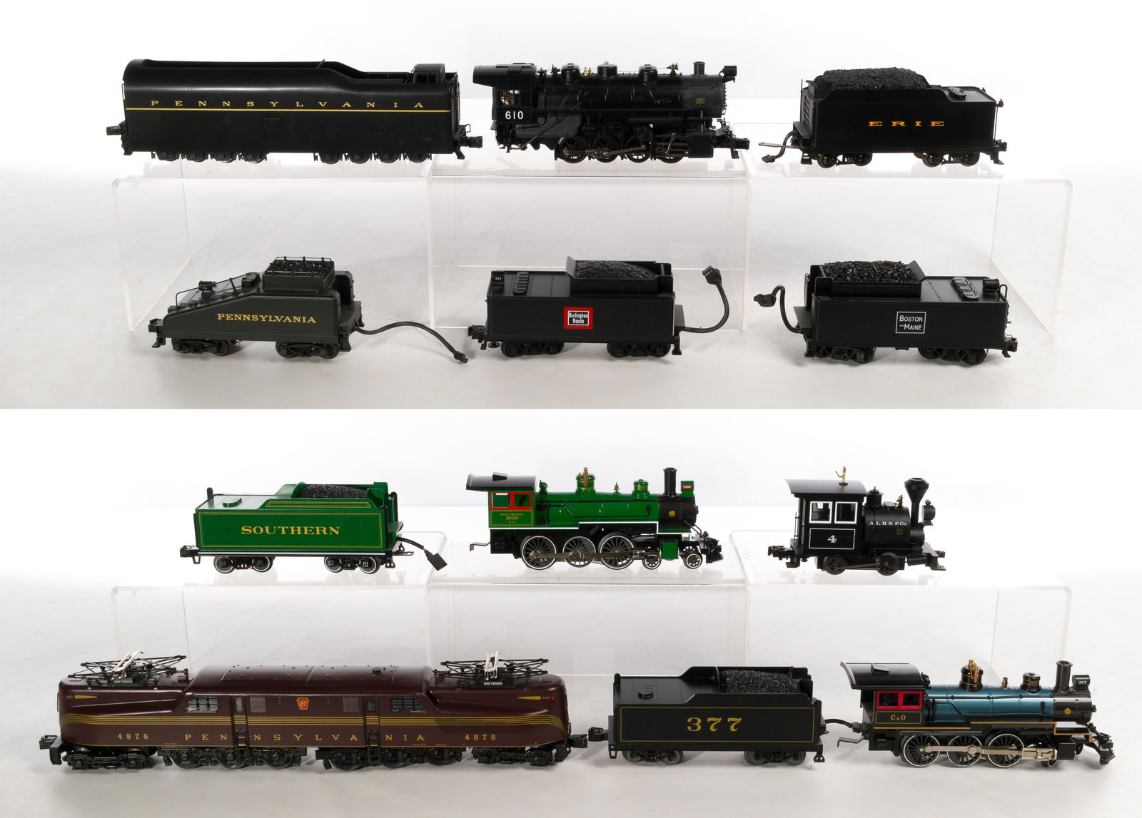 Model Train O Scale Locomotive and Tender Assortment (1 of 1)