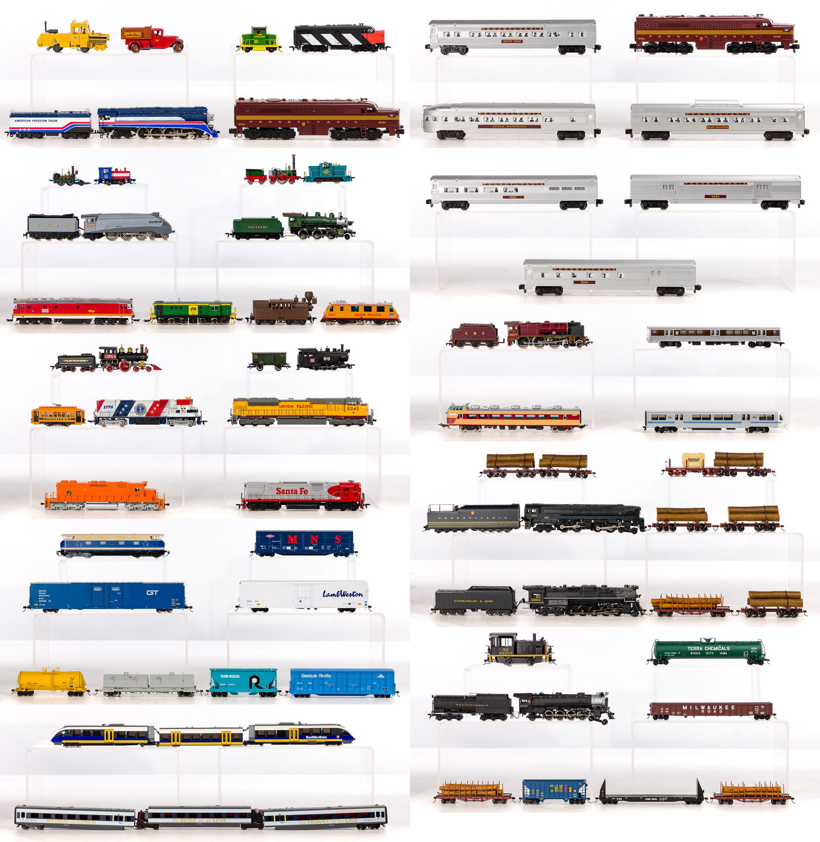 Model Train HO Scale Assortment (1 of 1)
