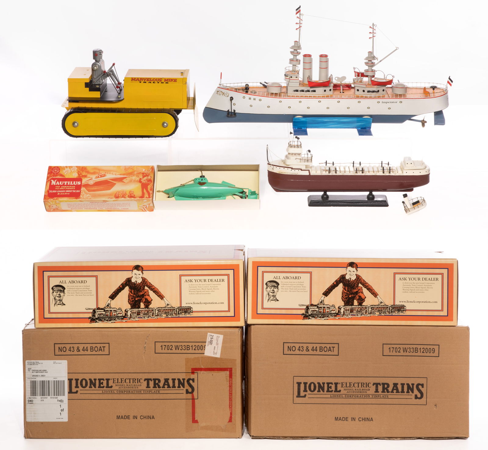Tin Lithographed Boat Assortment (1 of 3)