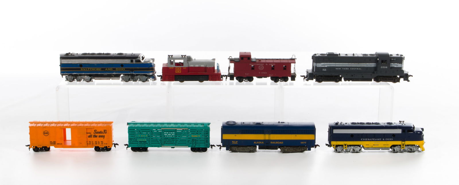 HO Scale Model Train Assortment (1 of 2)