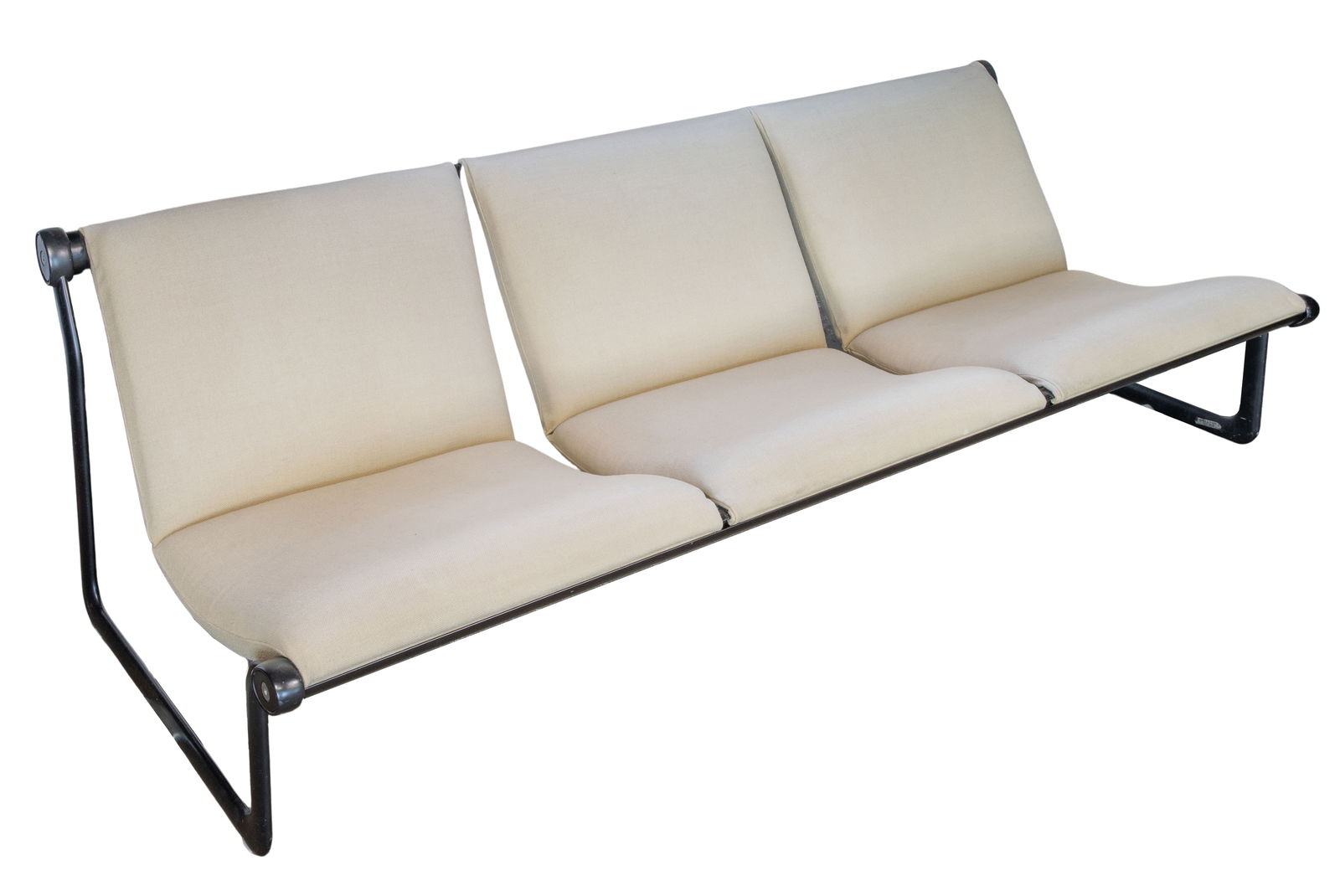 Hannah Morrison for Knoll Sling Sofa (1 of 4)