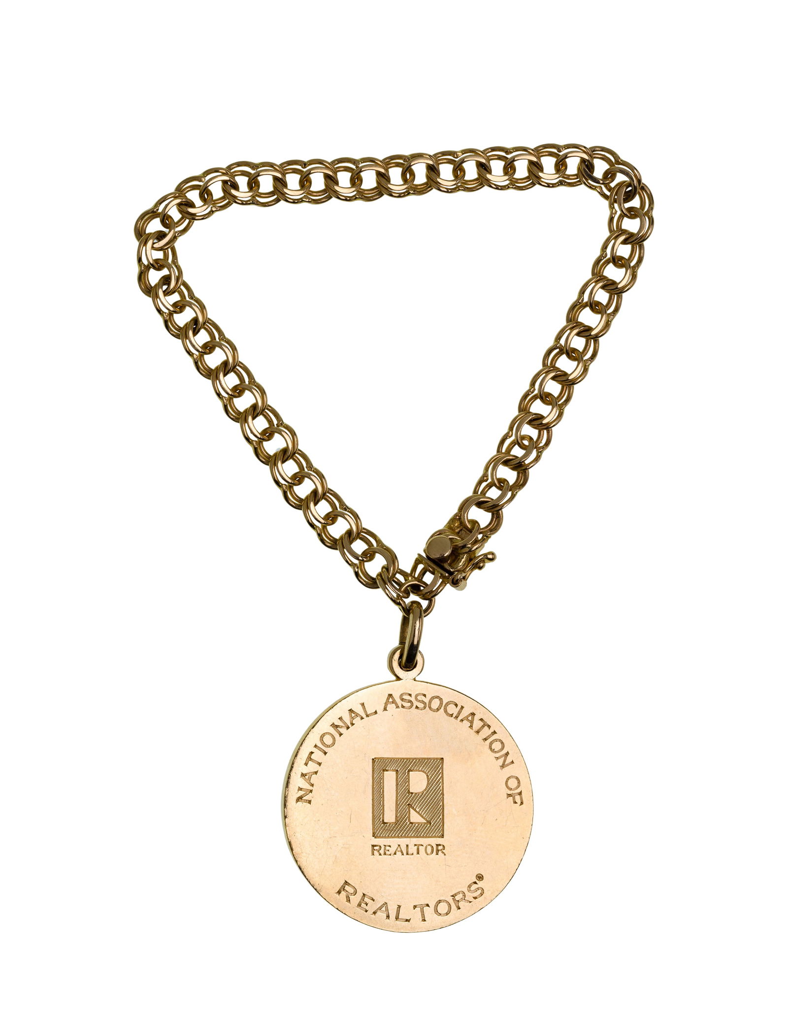 14k Yellow Gold Charm on Bracelet: 14k Yellow Gold Charm on Bracelet A double link bracelet having a single charm (bracelet marked '14k') Property from: an Estate, Madison, Wisconsin Length: 6 3/4 inches Weight: 14k gold: 19.29 dwts. (