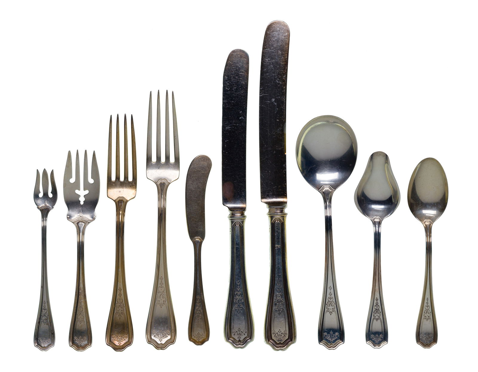 Reed and Barton Hepplewhite Chased Sterling Silver Flatware Service (1 of 4)