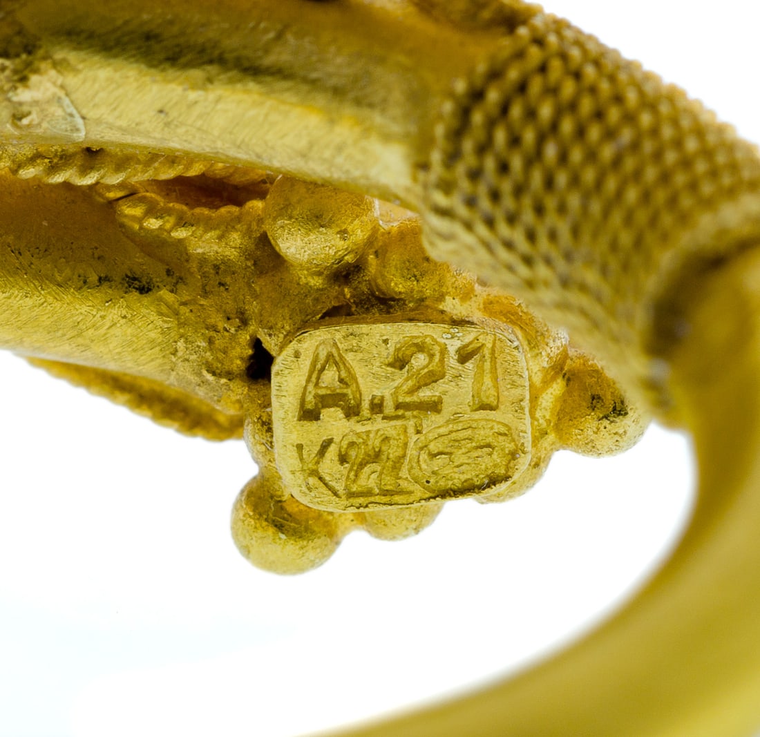 20k Yellow Gold and Ruby Ring - 3