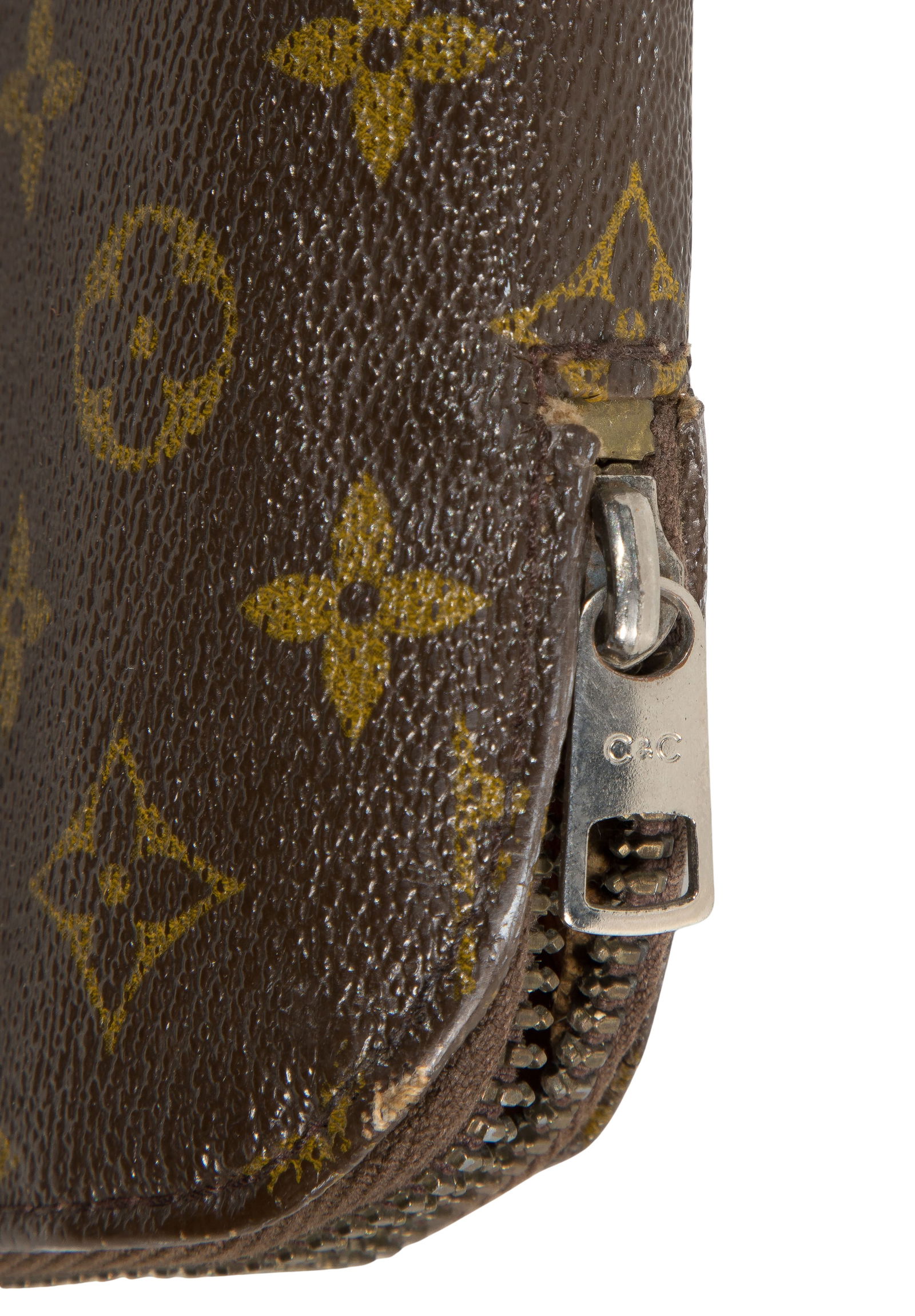 Louis Vuitton Portfolio - 3