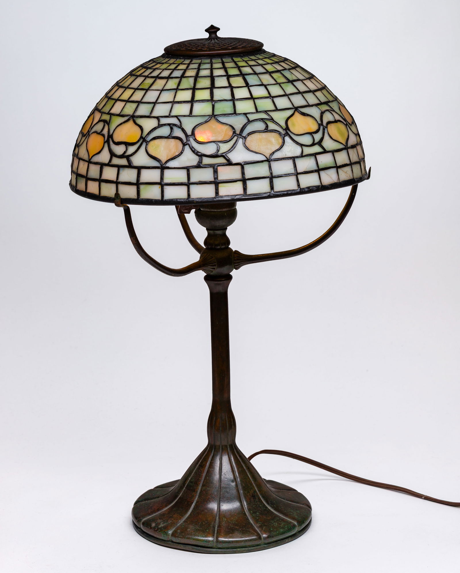 Tiffany Studios Acorn Table Lamp (1 of 15)