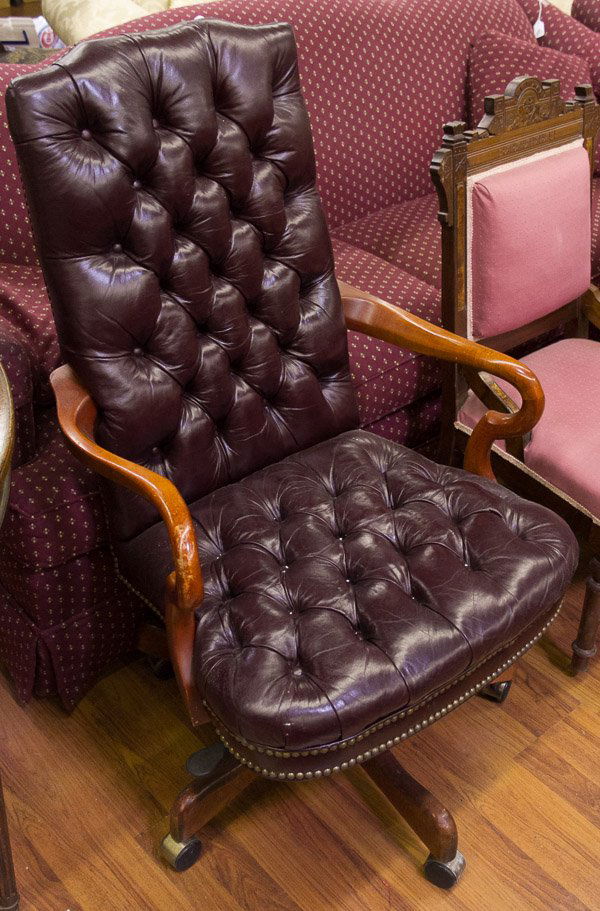 Tufted Leather Executive Desk Chair: Tufted Leather Executive Desk Chair Height: 43.00 inches, Width: 25.00 inches, Depth: 22.00 inches Category: Furniture > American Shipping Status: 3rd Party Shipping; the shipping cost may be high; pl