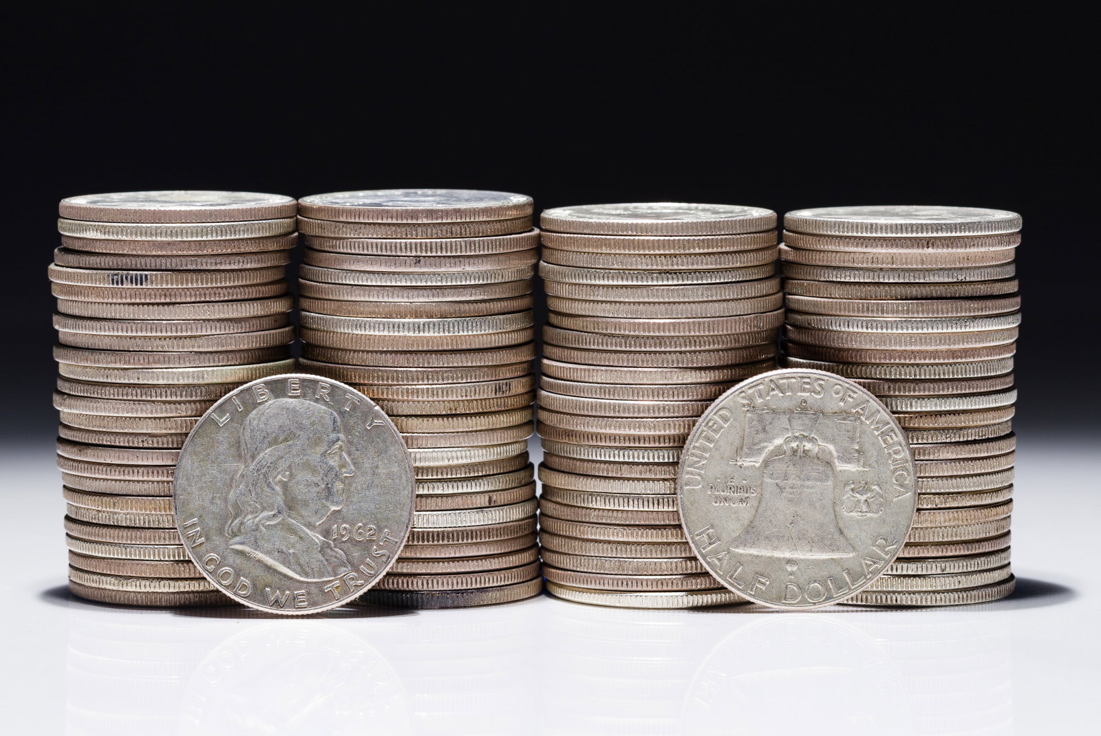 Franklin Half Dollars 50c: Franklin Half Dollars 50c (100) coins including mixed dates and mints Property from: a Private Collector, Chicago (Rogers Park), Illinois Category: Half Dollars > Franklin Half Dollar Estimated Sale