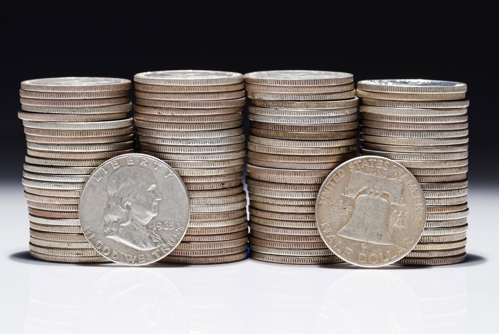Franklin Half Dollars 50c: Franklin Half Dollars 50c (100) coins including mixed dates and mints Property from: a Private Collector, Chicago (Rogers Park), Illinois Category: Half Dollars > Franklin Half Dollar Estimated Sale