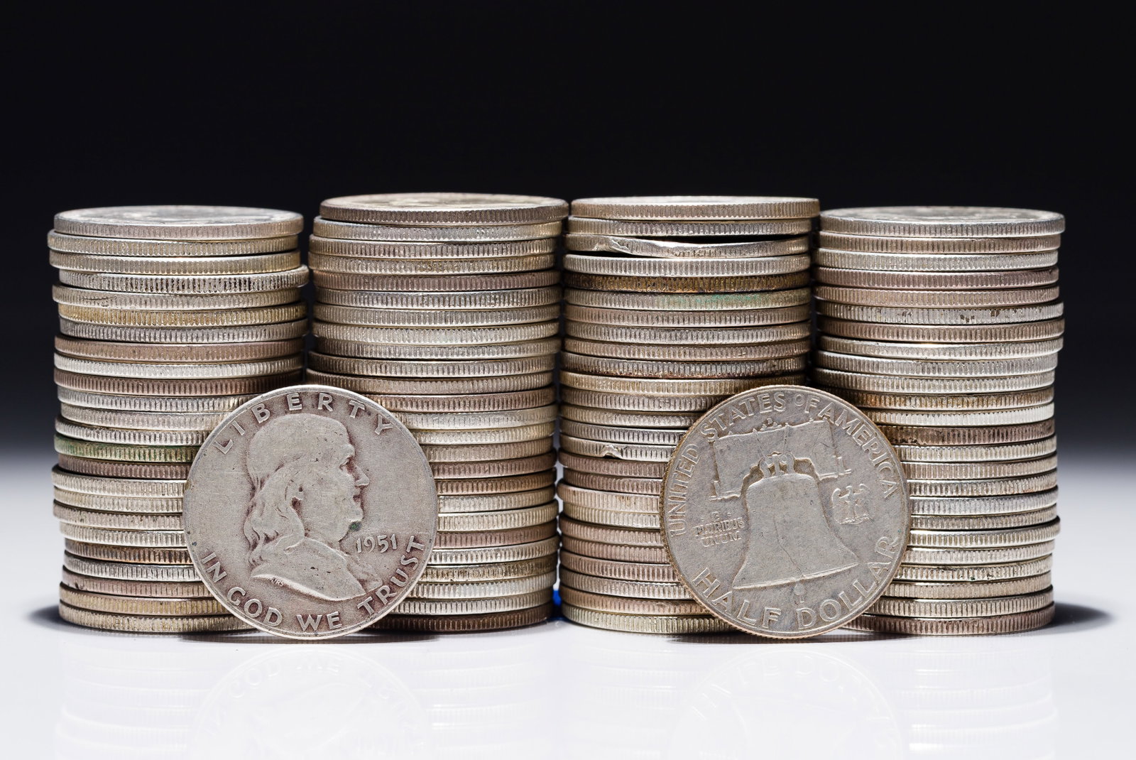 Franklin Half Dollars 50c: Franklin Half Dollars 50c (100) coins including mixed dates and mints Property from: a Private Collector, Chicago (Rogers Park), Illinois Category: Half Dollars > Franklin Half Dollar Estimated Sale