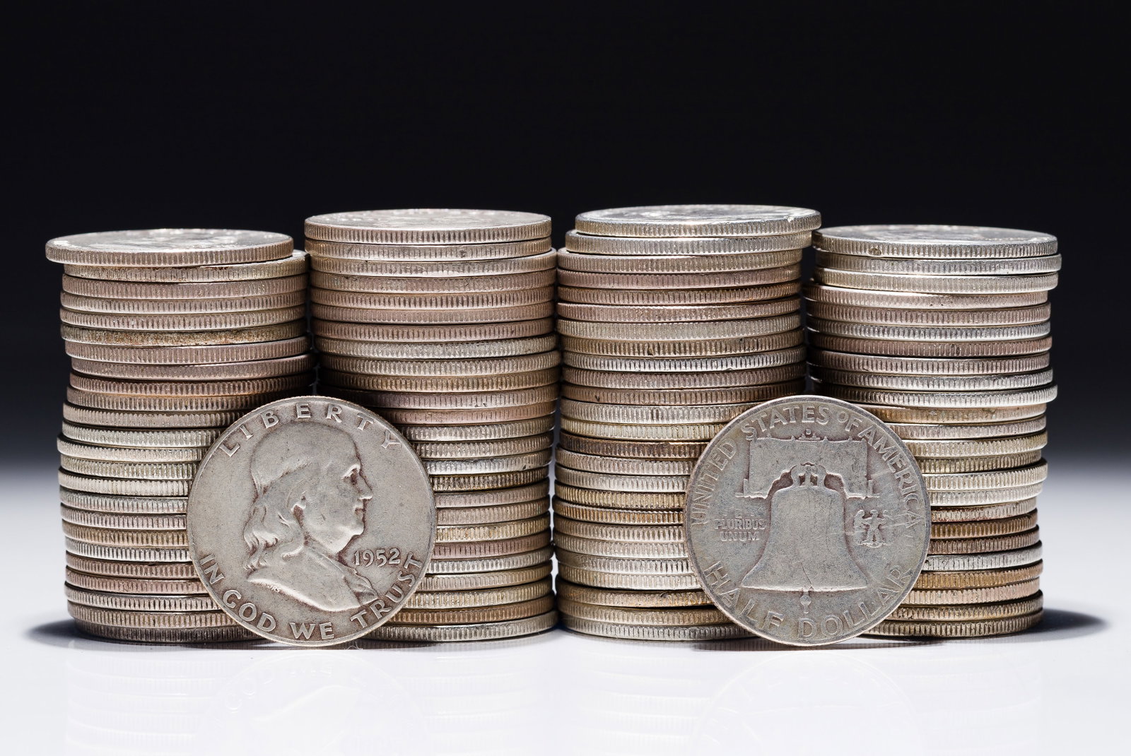 Franklin Half Dollars 50c: Franklin Half Dollars 50c (100) coins including mixed dates and mints Property from: a Private Collector, Chicago (Rogers Park), Illinois Category: Half Dollars > Franklin Half Dollar Estimated Sale