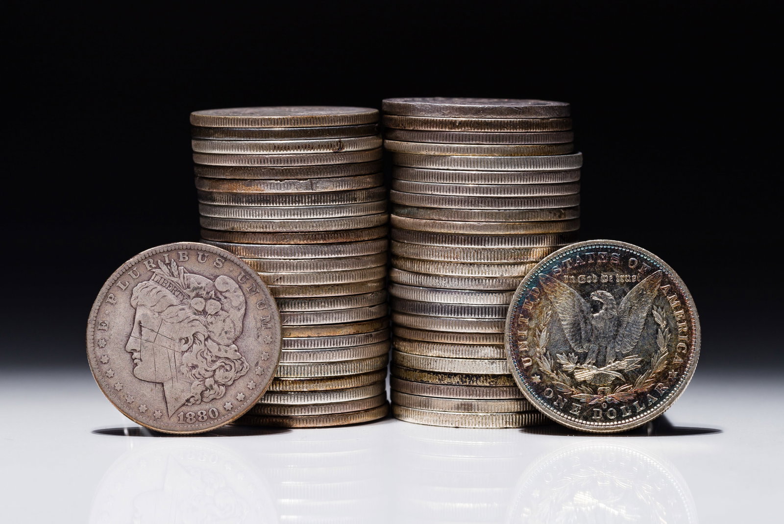 Morgan Dollars $1: Morgan Dollars $1 (50) coins including mixed mints from 1880 and 1882 Property from: a Private Collector, Chicago (Rogers Park), Illinois Category: Dollars > Morgan Dollar Estimated Sale Time: 10:49