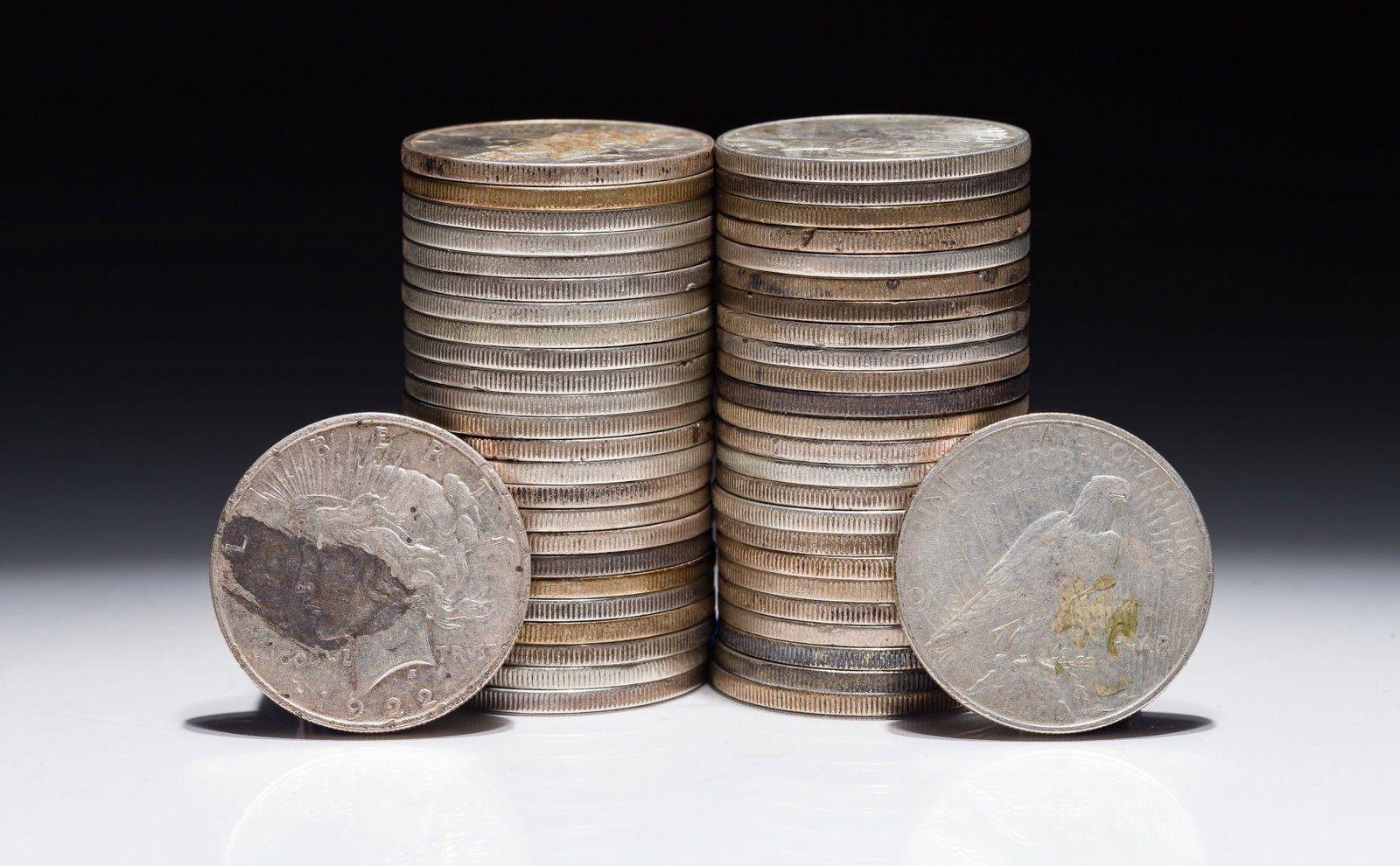 1922-D Peace Dollars $1: 1922-D Peace Dollars $1 (50) coins Property from: a Private Collector, Chicago (Rogers Park), Illinois Category: Dollars > Peace Dollar Estimated Sale Time: 11:02 am CST Shipping Status: