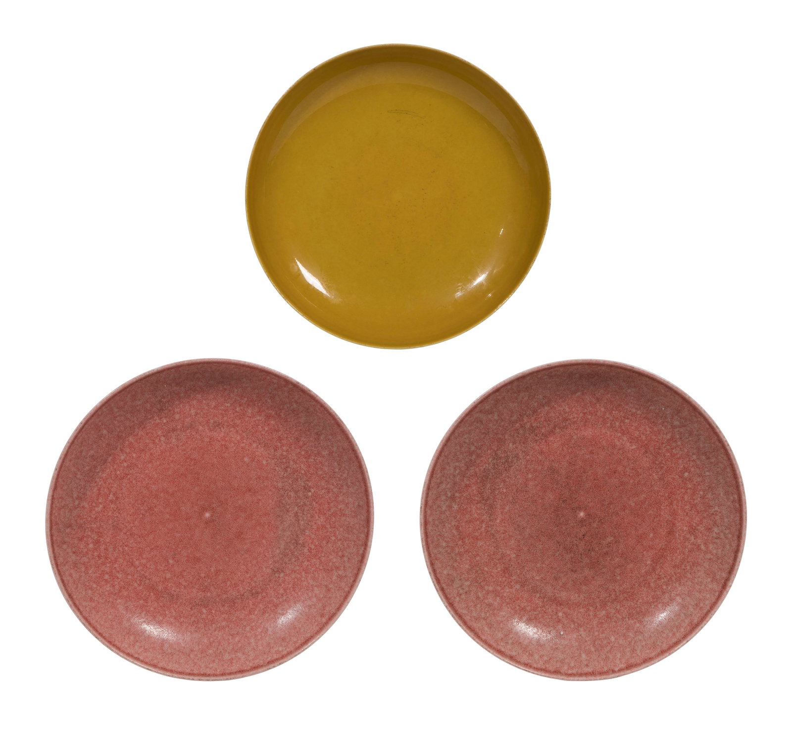 Chinese Porcelain Bowl Assortment: Chinese Porcelain Bowl Assortment (3) shallow bowls including a mustard yellow glaze having an underglaze blue Ming mark within concentric circles and (2) peach glazed bearing underglaze blue archaic 