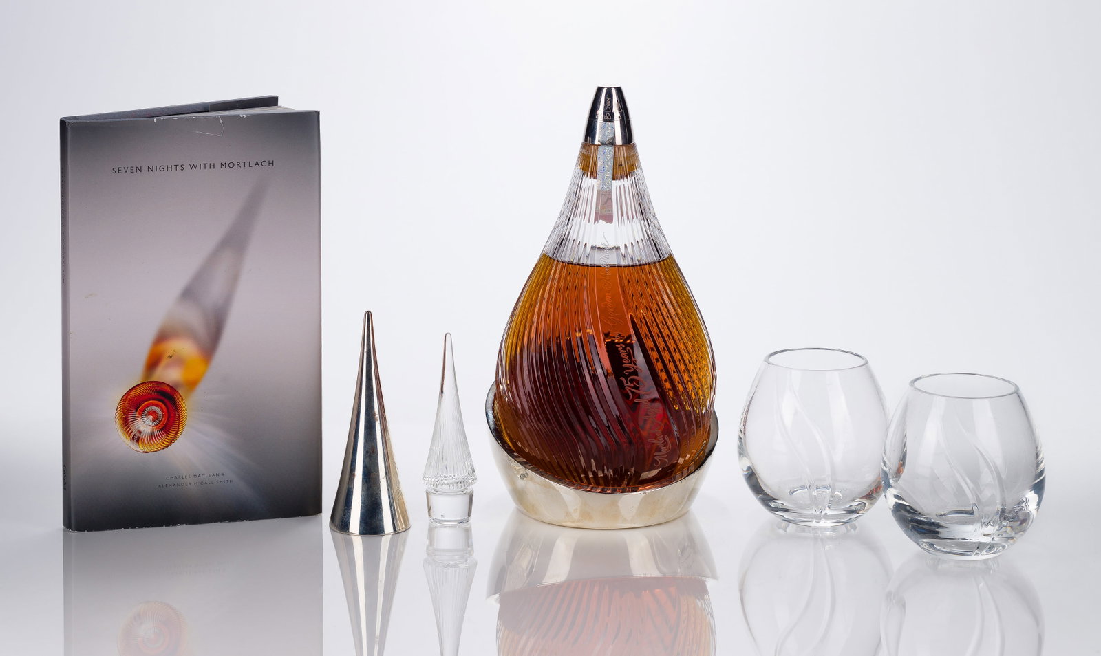 1939 Mortlach Gordon & MacPhail Scotch Whisky: 1939 Mortlach Gordon & MacPhail Scotch Whisky Cask #2475, a first fill sherry butt of Mortlach single malt scotch whisky, distilled in 1939, bottled in 2015 in a teardrop-shaped decanter #92/100, hand