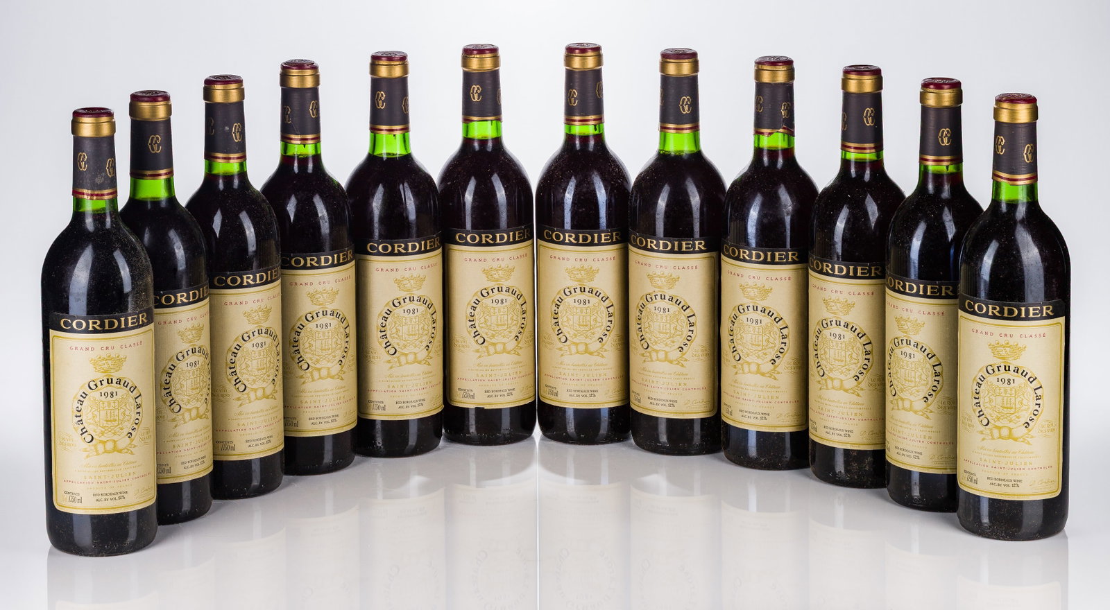 1981 Chateau Gruaud-Larose Grand Cru: 1981 Chateau Gruaud-Larose Grand Cru 1981 Chateau Gruaud-Larose Grand Cru (12x 750ml), Saint-Julien, Medoc, Bordeaux, France, fill: BN, labels: fully legible, intact having minor wear, capsules / cork