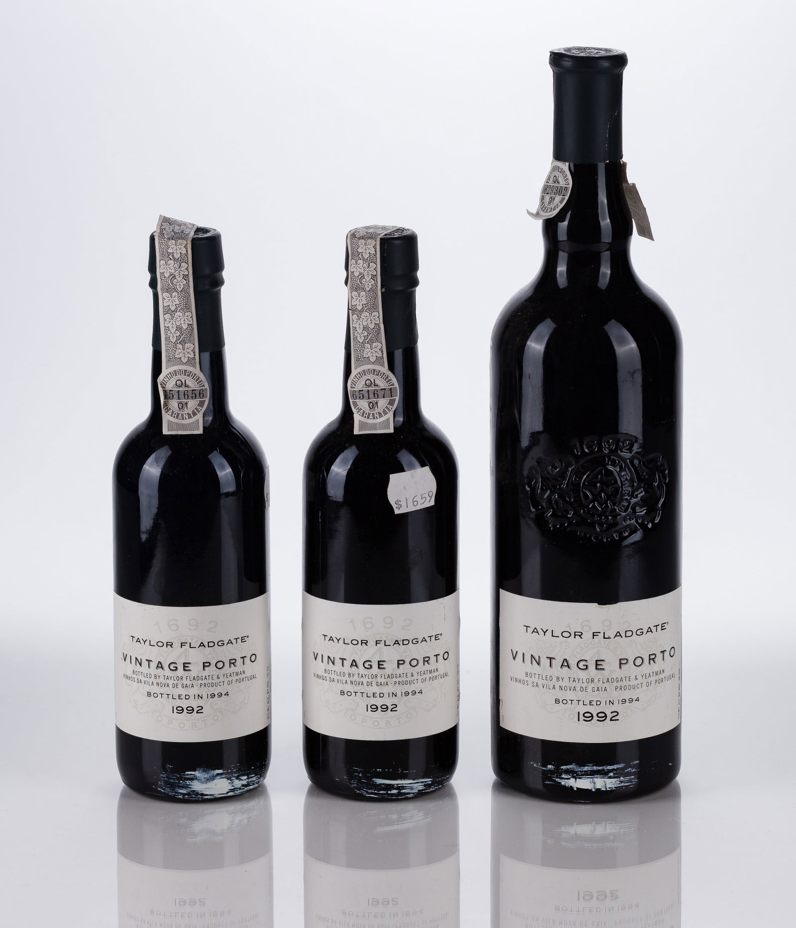 1992 Taylor Fladgate Vintage Port: 1992 Taylor Fladgate Vintage Port 1992 Taylor Fladgate, Vinhos Da Villa Nova De Gaia, Portugal (2x 375ml, 1x 750ml), fill: unable to assess, labels: fully legible, intact having minor shelf wear,