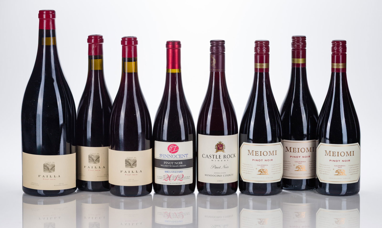 California Pinot Nior: California Pinot Nior From various vineyards such as Failla, Castle Rock, St. Innocent and Meomi (1x 1.5L) and (7x 750ml), labels: fully legible, intact having minor shelf wear, capsules / corks: