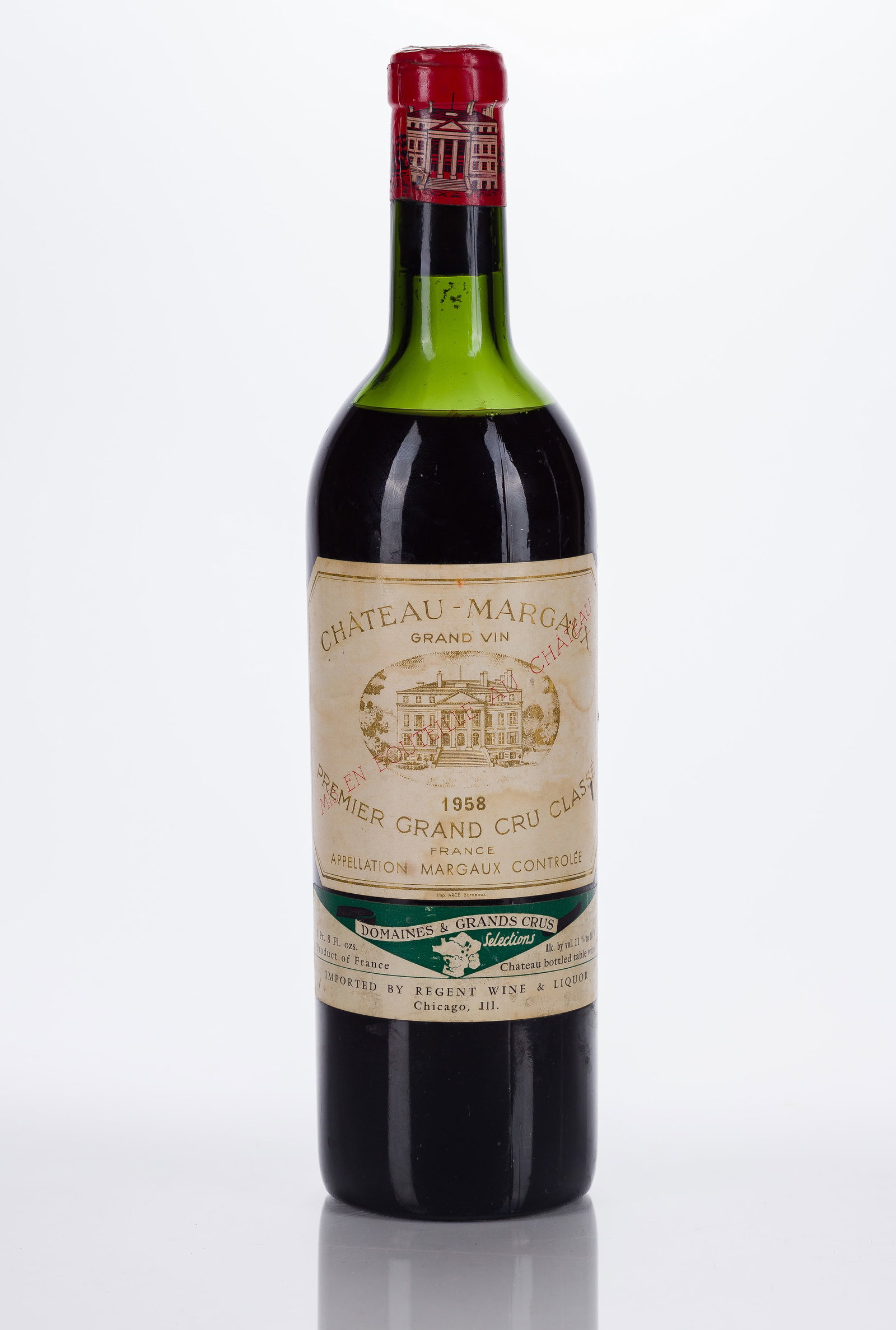 1958 Chateau Margaux Premier Grand Cru Classe: 1958 Chateau Margaux Premier Grand Cru Classe 1958 Chateau Margaux Premier Grand Cru Classe, (1x 750 ml), Bordeaux, France, fill: HS, label: fully legible, intact having minor shelf wear, capsule /