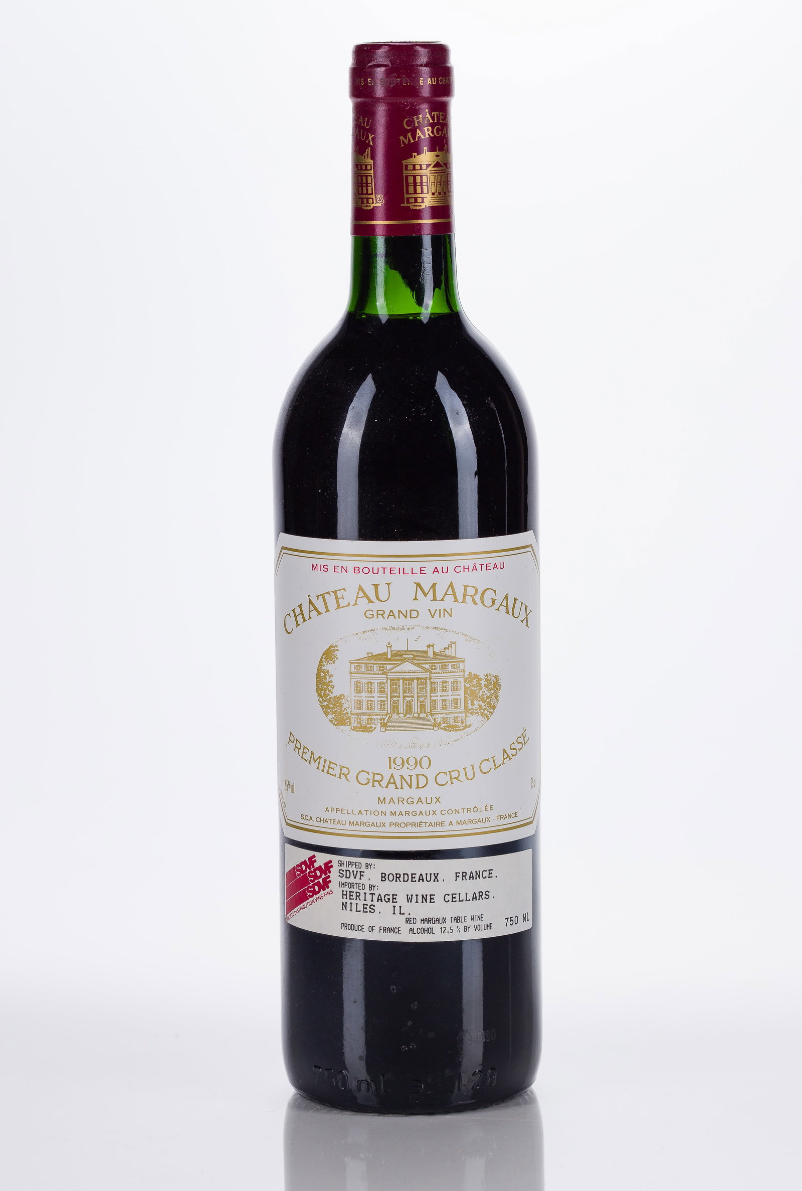 1990 Chateau Margaux Premier Grand Cru Classe: 1990 Chateau Margaux Premier Grand Cru Classe 1990 Chateau Margaux Premier Grand Cru Classe, (1x 750 ml), Margaux, France, fill: BN, labels: fully legible, intact, capsules / corks: firm, original,