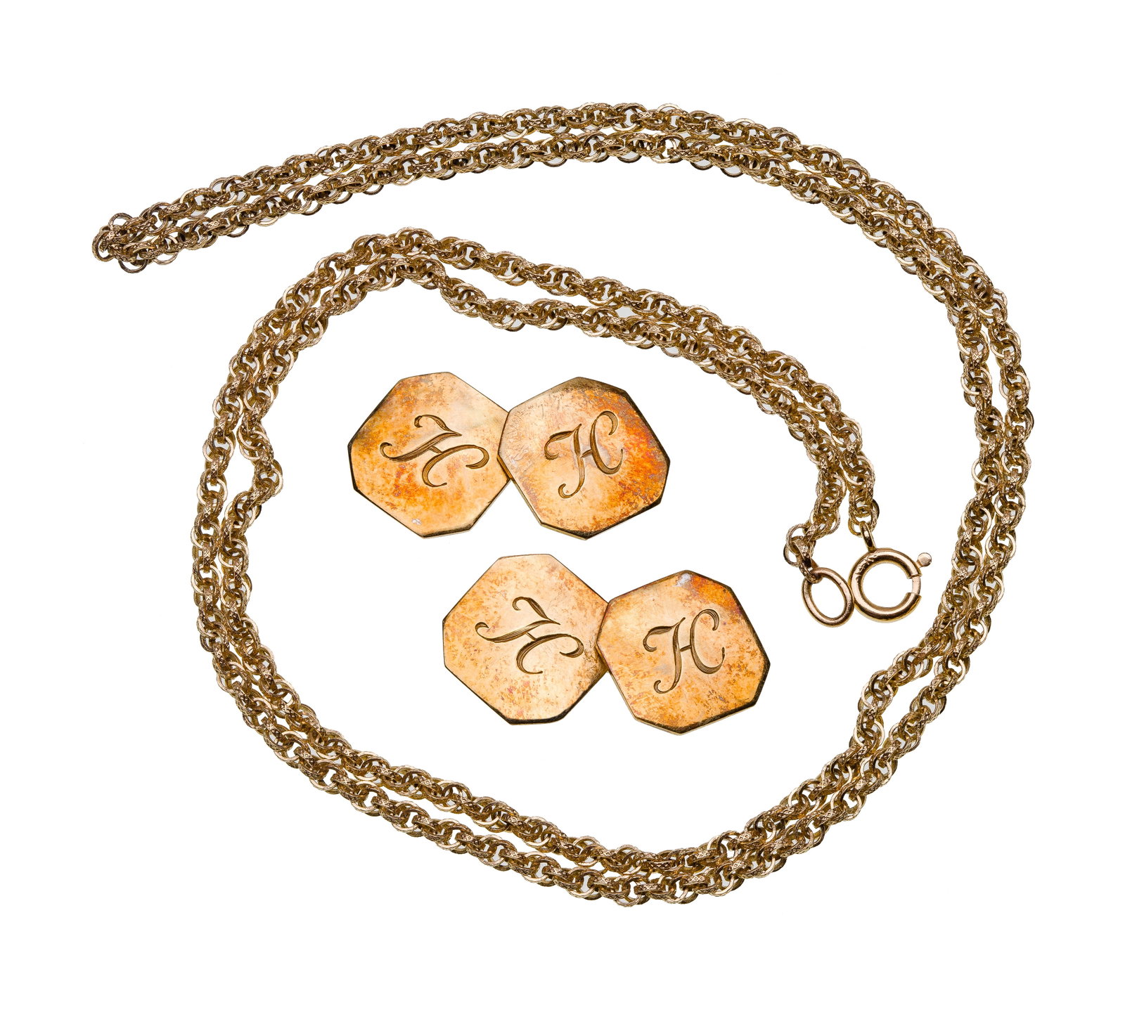 14k Yellow Gold Jewelry: 14k Yellow Gold Jewelry (2) items including a pair of cufflinks and a 0.125-inch wide, hammered O-link chain necklace (marked '14k') Property from: an Estate, Wilmette, Illinois Length: 24 inches