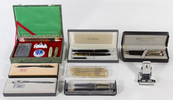Pen Set and Desk Item Assortment: Pen Set and Desk Item Assortment Including boxed sets from Cross and Parker Category: Books & Ephemera > Pens Shipping Status: Leonard Auction, Inc. will directly ship via USPS Approximate Sale Time: 