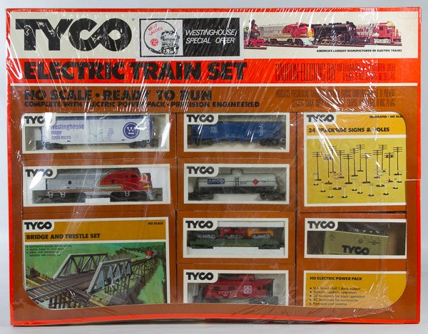 Tyco HO Scale Westinghouse Special Offer Electric Train: Tyco HO Scale Westinghouse Special Offer Electric Train Set Complete in original packaging; includes: Santa Fe 4015 engine, Westinghouse box car, BM coal car, ARCO tanker, Western Maryland flatbed car