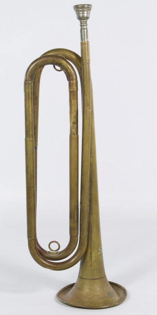 Silverton US Regulation Bugle: Silverton US Regulation Bugle Having mouthpiece and incised maker's mark near trumpet Length: 17.00 inches Category: Military & Weapons > World War I Shipping Status: Leonard Auction, Inc. will direct