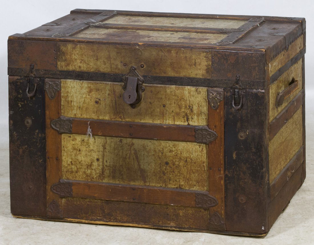 Oak and Tin Steamer Trunk: Oak and Tin Steamer Trunk Flat top trunk with tray Height: 22.00 inches, Width: 32.00 inches, Depth: 18.00 inches Category: Furniture > American Shipping Status: 3rd Party Shipping; the shipping cost