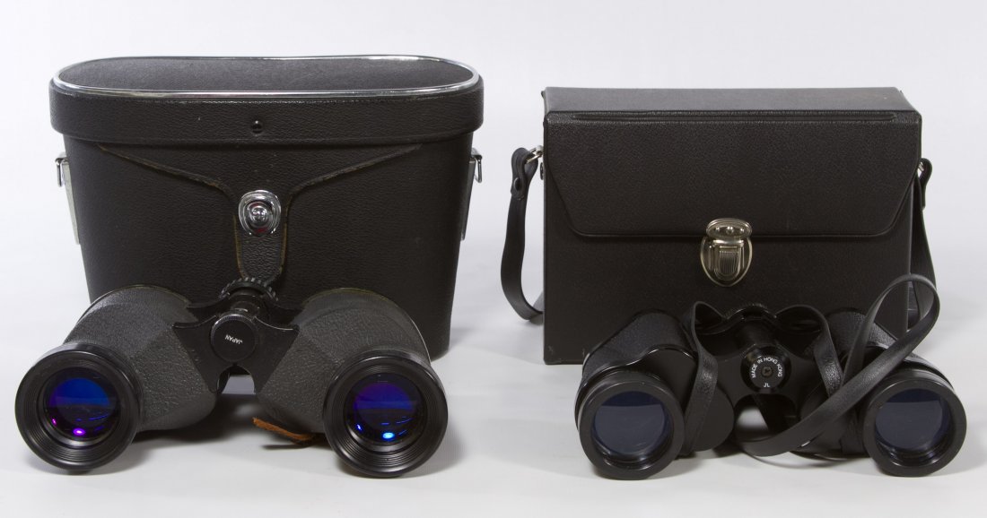 Pair of Binoculars Sets: Pair of Binoculars Sets Two sets including a Sans & Streiffe model #50083 7 x 35 #999 Commander in a case and a Sears model #44525110 7 x 35 in a case Height: 6.00 inches (larger case) Category: Sport
