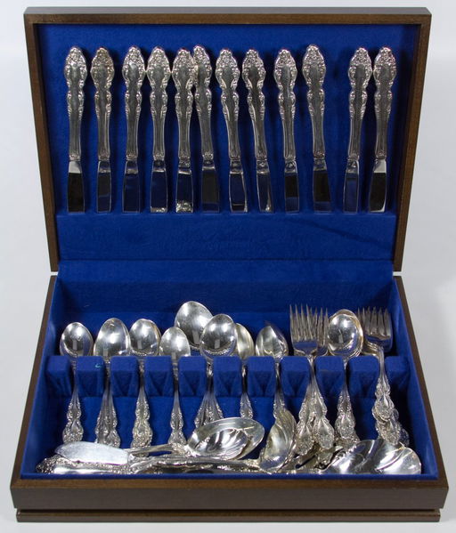Oneida 1881 Rogers 'Baroque Rose' Silverplate Flatware Jun 22, 2014