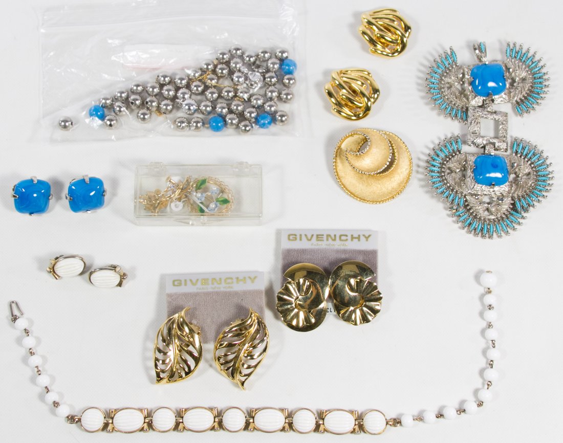 Signed Costume Jewelry Assortment: Signed Costume Jewelry Assortment Including Givenchy, Trifari, Krementz, Castlecliff Length: 5.00 inches (Castlecliff pendant) Category: Jewelry and Timepieces > Costume Shipping Status: Leonard Aucti