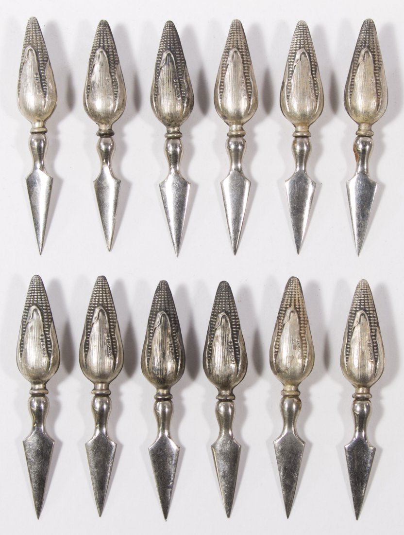 Sterling Silver Corn Holders: Sterling Silver Corn Holders Twelve holders Length: 2.50 inches Category: Silver > Sterling Silver Flatware Shipping Status: Leonard Auction, Inc. will directly ship via USPS Approximate Sale Time: 11