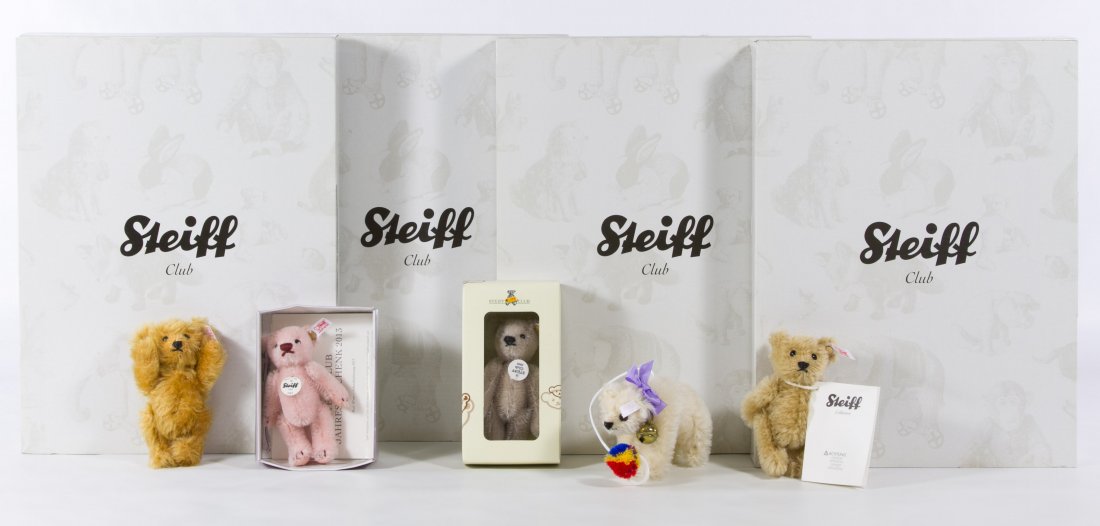 Steiff Club Miniature Bear Assortment: Steiff Club Miniature Bear Assortment Nine items including four bears in boxes, four loose bears and a polar bear; all have white, limited edition ear tags Height: 4.00 inches (bear) Category: Toys an