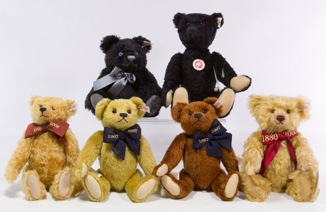 Steiff Limited Edition Bear Assortment: Steiff Limited Edition Bear Assortment Six contemporary white tag bears including a blonde 2007 bear, a cinnamon 2007 bear, a 2005 bear, a 2008 bear, a 'Black Jackie' bear and a second black bear Heig