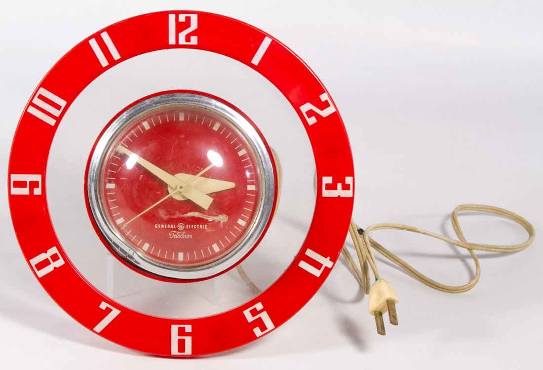 General Electric Telechron Electric Wall Clock: General Electric Telechron Electric Wall Clock Mid-century modern plastic bubble clock in red and white with model #2HC39 Diameter: 8.50 inches Category: Decorative Arts > Clocks Tax Status: Subject t