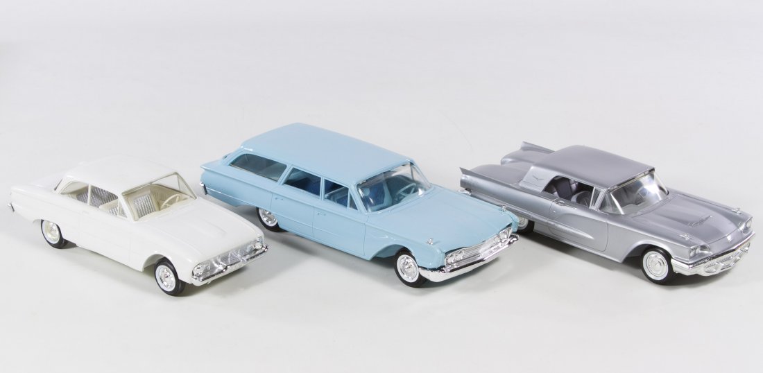 Ford Promo Car Assortment: Ford Promo Car Assortment Six items including the Thuderbird, Falcon, Galaxie an SED marked box, a Convertible and a Hubley country sedan in a Ford box Length: 9.00 inches (Hubley car) Category: Toys