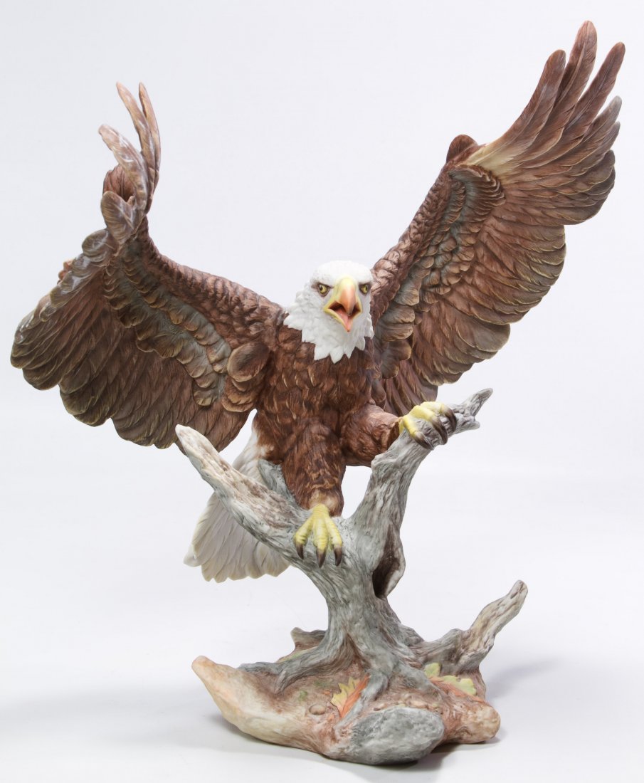 Boehm 40348 'American Bald Eagle' Figurine