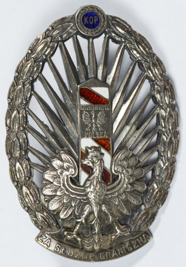 World War II Era Polish Frontier Defense Corps Badge: World War II Era Polish Frontier Defense Corps Badge Having a Polish eagles and labeled 'KOP' at the top Height: 1.75 inches, Width: 1.50 inches Category: Military & Weapons > World War II Shipping St