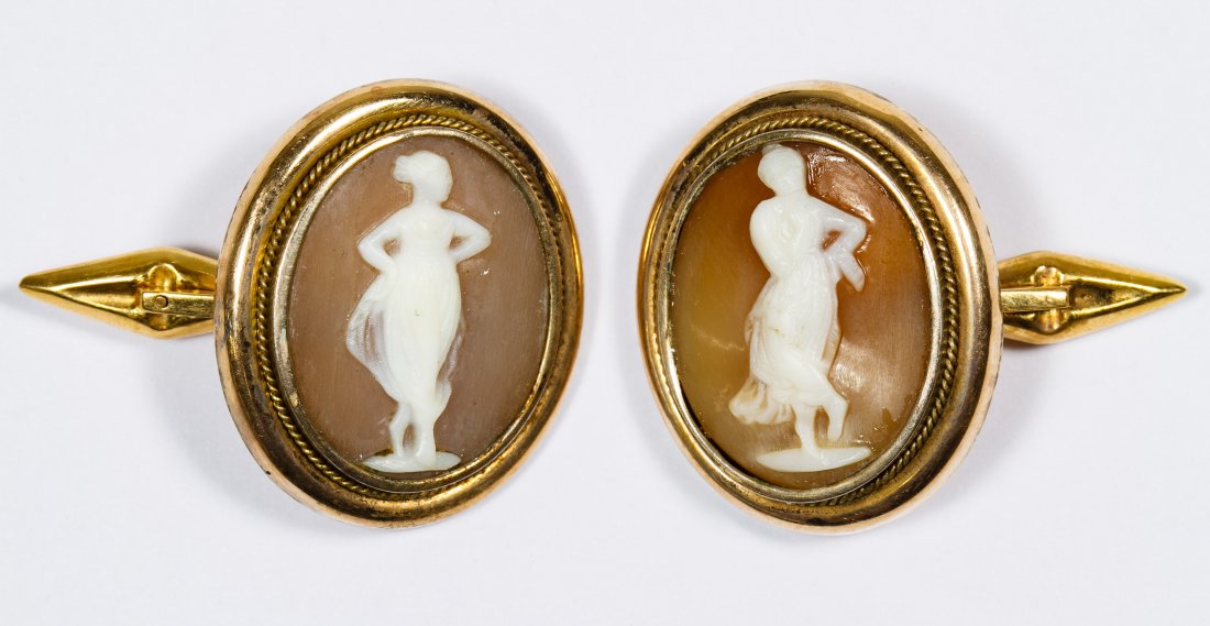 14k Gold and Carved Shell Cameo Cuff Links: 14k Gold and Carved Shell Cameo Cuff Links Having different carvings on each Height: 1.00 inches, Width: 0.75 inches Weight: 7.17 dwts. (total weight) Category: Jewelry & Timepieces > 14k Gold Shippin